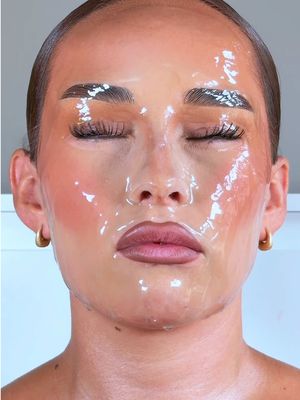 PEEL OF MASK 💦  #peeloffmask #glassskin #peeloffmakeup #trendingmakeup #makeupmakeup 
