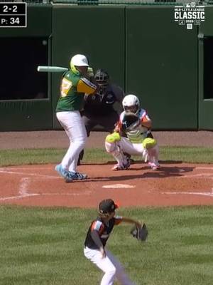 Homer so deep even the Braves had to applaud 👏  