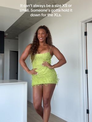 And in a world where the only sizes that ever seem to get celebrated, featured or propped up as the ultimate goal are XS/SMALL… I hope you know your size has absolutely nothing to do with your beauty or value as a woman. So excuse me while I take this size XL for a lil spin. 💖 #midsize #midsizefashion #midsizestyle #tallgirl #dress