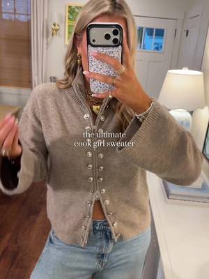 SO CHIC👏🏻👏🏻 & affordable! and so many cute colors too! The military style buttons ae hugeeee for fall! Wearing size M! #boujeeonabudget #pinterestoutfit #coolgirlaesthetic #fallfashion #chicfashion 