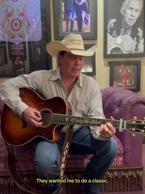TONIGHT we are BACK at the OPRY... Let me know what songs you want me to sing in the circle tonight 👇 #countrymusic #90scountry #90s #singersongwriter #opry 