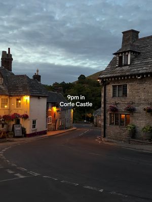 Corfe Castle is such a busy little village in summer! But on a summer evening after sunset, this charming village slows down, turns quiet and gets cosy for the evening 🕯️🌿✨ #corfecastle #dorset #cozyvibes #cottagecore #Summer