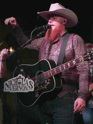 You gotta have a train song, right?  #countrymusic #newincountrymusic #trainsongs #livemusic 