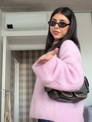 Girl Math para algunas cosas, pero para la Tarjeta de Crédito de Mercado Pago hay math para todos 😂💅 No tiene costo de emisión, mantenimiento ni renovación, y además tenés 3 cuotas sin interés en Mercado Libre y comercios con QR, para compras desde $50.000. Aplican términos y condiciones. 👉Hacé clic en el video y pedi tu Tarjeta de Credito de Mercado Pago! #MercadoPago 