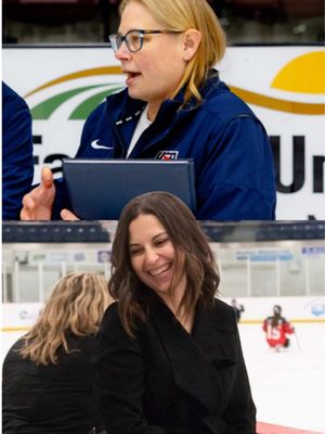 Canada and USA's head coaches share what it'll take to grow women's Para hockey, more nations, more investment, and momentum that's impossible to ignore. 🇨🇦 🇺🇸  //  Les entraîneuses-chefs du Canada et des États-Unis partagent ce qu'il faudra pour faire grandir le parahockey féminin : plus de nations, plus d'investissements, et un momentum impossible à ignorer. 🇨🇦 🇺🇸