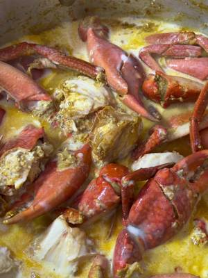 Fijian Crab Curry Tbh I used to hate this dish as a kid and now I’ve grown to love it.  Do you guys have any dishes you felt the same way about?  Recipe for this on page 61 of my cook book. LINK IN BIO 