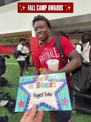 Celebrating the end of fall camp by giving out awards 🏆 #Badgers #CollegeFootball