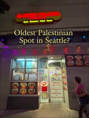 Since 1992, Aladdin Falafel Corner has been serving Seattle’s University District, making it one of the city’s longtime Palestinian and halal food spots. 🇵🇸 I tried their freshly made falafel topped with feta and hot sauce, and the flavor was excellent. The gyro was another highlight, beautifully seasoned, packed into Lebanese-style flatbread. Brother Muhammad started Aladdin after studying in Louisiana in the 1980s, and the family’s Aladdin spots have since become U-District staples. Nothing fancy here, just that classic old-school takeout vibe, sitting spots, fresh food, and decades of history. 📍 Aladdin Falafel Corner 4541 University Way NE, Seattle, WA 98105 Follow @seattle.halal.foodie for more halal food adventures, hidden gems, and discoveries around Seattle and beyond. #SeattleHalal #seattlerestaurants #seattlefoodscene #seattlefoodie #universitydistrict 