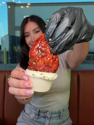 🔥 MUST TRY WING SPOT IS HAVING FREE WINGS THIS WEEKEND🔥 📍 @wingittx is having their grand opening celebration THIS Sunday 8/30 with FREE wings from 2pm-4pm, $1,000 cash giveaway, gift cards and more! Their wings are soo crispy and their house-made sauces are so good! They have a lot more spicy options like Nashville heat and inferno. Aside from their wings they also have amazing Philly cheesesteaks, loaded fries, chopped cheese tacos, milkshakes & more! More grand opening details below! ⬇️  Wing It  📍 2825 S Kirkwood Rd, Suite 800 Sunday, August 30th  FREE wings from 2PM-4PM GIVEAWAYS: • $1,000 CASH to 2 lucky winners • $500 in gift cards to 25 lucky winners • 1 Large TV Must be present to win! Don’t miss it 🎉