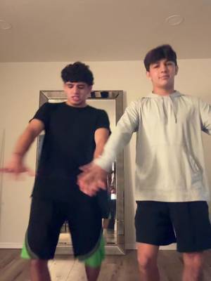 Twerk🕺🏼 @Ronnie Ramirez #fyp 