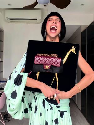 FASHION SHOULD BE FUN! 🦒🫶🏽🥹 @ChanelOfficial 