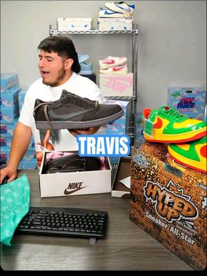 DIAMOND PULL‼️FOR ONLY $10⁉️😳 | SOMEONE PULLED $500+ JORDAN 1 RETO LOW OG SP TRAVIS SCOTT VELVET BROWN 👟 FOR ONLY $10 on our Live😱🔥 #Livebreaks #tiktoklive #livehighlights #unvaultedlyte 