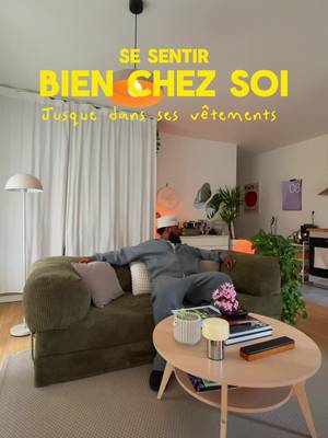 Être bien chez soi, ça passe aussi par ce qu’on porte.  Et perso, plus les saisons fraîches arrivent, plus j’ai envie d’être confortable sans avoir l’impression d’être en pyjama toute la journée.  J’ai testé la nouvelle collection Life in Jogg de @celio, et clairement elle tombe au bon moment pour la rentrée. Chez toi c’est pyjama ou tu fait un petit effort ? 😂 #cozyhome #cozyathome #slowliving 