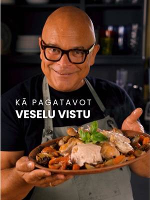 Daudzi jautāja, kā izcept sulīgu, VESELU vistu cepeškrāsnī. 🍗 Noskaties līdz galam un uzzināsi visus manus knifiņus, lai vista sanāktu zeltaini kraukšķīga no ārpuses un sulīga no iekšpuses. 🤤 Un sulīgākās vistiņas, protams, iegādājamas @Lidl Latvija 💙 #lidllatvija #sadarbība #recepte 