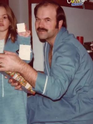In late 1973, Dennis Rader selected 34-year-old Julie Otero as his first intended victim after seeing her outside her Wichita home. He spent weeks studying the family’s routine, but several details he failed to anticipate nearly disrupted his plan on the morning of January 15, 1974. #DennisRader #BTK #JulieOtero #CrimeWeekly #TrueCrime