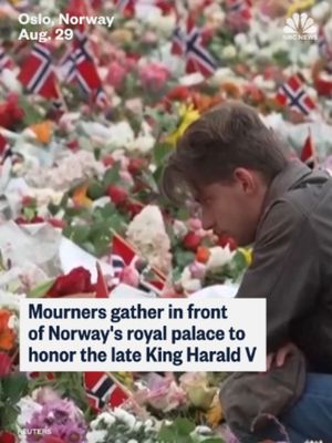 Scores of people gathered outside the Royal Palace in Oslo following the death of King Harald V, watching as his son, King Haakon VIII, delivered his first address to the nation and paid tribute to his late father.