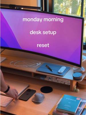 a lazy sunday had me waking up to a mess in my office, morning routine clean up session to start the week right and fresh #desksetup #reset #CleanTok #cleaning #wfhlife 