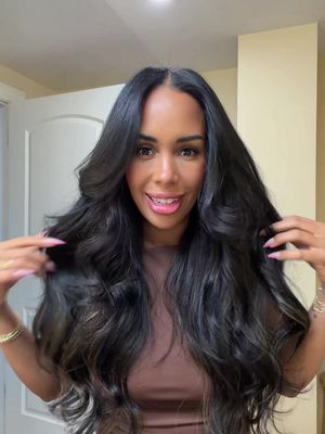 I was so afraid to add color because I don’t want to bleach my hair but now we don’t have to. Obsessed with these tape ins #hairextensions #haircare #tapeinextensions 