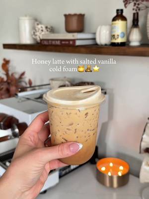 Honey salted vanilla🍯✨🧸 Recipe- - 1-2 tsp honey - double shot of espresso  - ice - milk  - salted vanilla cold foam Enjoy⭐️ #coffee #fyp #homebarista 