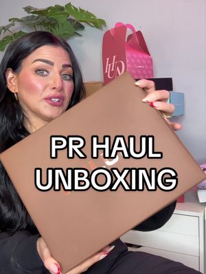 PR UNBOXING! Tysm to all the brands who sent me goodies! I can’t wait to play! #prhaul #prunboxing #mailunboxing #mailday #canadianinfluencer 