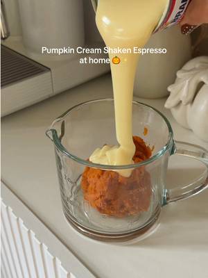 Pumpkin cream shaken espresso🎃 Pumpkin Cream recipe Ingredients 1/2 cup of Condensed milk 1/3 cup pumpkin puree 1 teaspoons pumpkin pie spice 1 teaspoon vanilla #icedcoffee #pumpkin #pumpkinlatte #starbucks