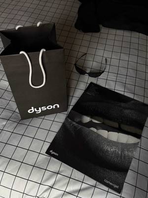 i was very kindly given the new dyson toothbrush to test out and i can safely say my teeth feel so fresh after using it 🦷 it has a floss jet and a camera to help you clean better than ever before 🤓 #dyson #dental 