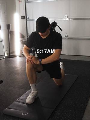 5:00am morning routine ASMR #asmr #satisfying #morningroutine #workfromhome #gym 
