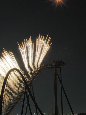 Our FINAL fireworks show of the year is happening Sunday, Sept. 6 at 9:45 p.m.! Come for the coasters, stay as the sun goes down, and end the night watching more than 6,000 fireworks soar over Wonder Mountain. 🎆 💙 A sensory-friendly fireworks viewing will also be available inside Canterbury Theatre, featuring a live video stream of the show with music at a lowered volume and house lights dimmed to a comfortable brightness. Doors open at 9:15 p.m. and seating is limited. If you’ve been waiting for a reason to squeeze in one more unforgettable park night, this is it. 🎢💙 #CanadasWonderland #Fireworks #TorontoThingsToDo #TorontoEvents #LabourDayWeekend
