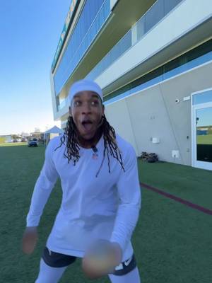 nfl players unbox the viral dumplings #dumplings #unboxing #squishy #fidgettoys 