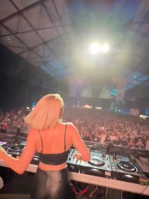 Bucharest went OFF 😱 #bucharest #rave #festival #housemusic #dj 