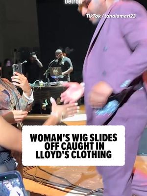 😭 Worst nightmare. A woman's wig slid off after being caught in singer Lloyd's clothing at a concert. 🎥: TikTok / Tanaiamari23