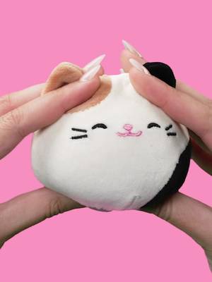 Consider this your sign to check the shelves! Wave 2 of #MallowMees is here in the US 🙂‍↕️ Germany, you’re next #MallowOut #Squishmallows
