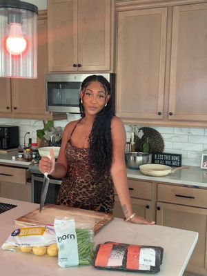 Cook with me a single mom of 3 #houstoncontentcreator #explore #houstoninfluencer @H-E-B 