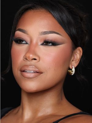 THE BADDEST OF THEM ARENT IN LA! 🫡 #makeupinspo #makeuptransition 