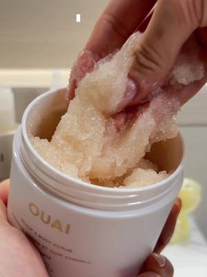 Detox my scalp with me  #scalpdetox #scalpcare #haircare #hairwash #haircareroutine 
