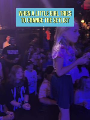 Danali is BACK! We’ll be taking setlist requests from her only from now on. 🎥: @Jessica Levy 