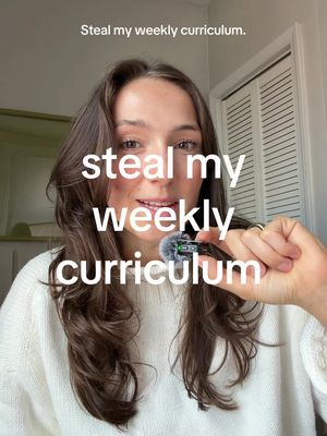 Steal the curriculum (i.e. what I read this week to avoid scrolling…): - Why you need to stop psychoanalysing everyone you date by Jemma Sbeg - What Influencers Owe Us by Chantal Fernandez - Why Millennial Women Love Gen Z Men by Deanna Romano - The Wrong Kind of American by Julia Curlee - Gloria Steinem’s Feminism for All by Sophie Gilbert As always would LOVE to know your thoughts after reading 🫶 #weeklycurriculum #readingrecs #substack #reading 