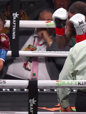 11 years. 29 fights. Nobody had ever put #LamontRoach on the canvas. Not Tank. Not anybody. Then #IsaacPitbullCruz landed this left hook in round 3. Pitbull's coming with vengeance. The only Bravo you'll hear is for Cruz's performance. 🥊 #PitbullBravo | LIVE on @daznboxing