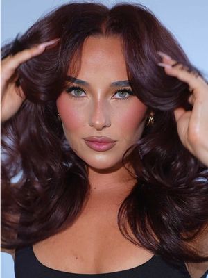What the song says 👀👀👀💦💦💦 @Garnier UK good permanent hair dye ‘cherry brown’  #hairtransformation #cherrybrown #GlowUp 