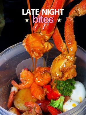 Late night cravings in Houston are REAL. Sometimes you have to answer that call, and for some reason I always end up at Leighton’s in the 3rd ward!  #houstonfood #houstonfoodie #htx #comfortfood #seafood 