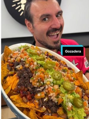 Nachos o Doritos hasta arriba de mandanga de la buena, gracias a @soulcoffeebeer por el outfit de hoy y mucha suerte en vuestra apertura en Getafe amigos! . #nachos #doritos 