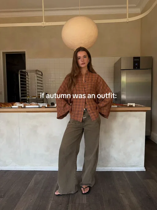 taking inspiration from my surroundings 🍂 #prefalloutfits #autumnstyle #autumnoutfit #prefall 