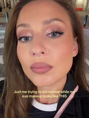I used the new Patrick Ta Holiday palette and I genuinely can’t stop looking at my eyes ✨@Patrick Ta Beauty #glittereyeshadow #patricktaeyeshadow 