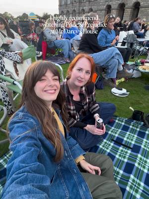 Watching the 2005 Pride & Prejudice at the 1995 Mr Darcy's Pemberley Estate? I highly recommend it! This is an experience you should absolutely add to your bucket list if you're a lover of Jane Austen! #prideandprejudice #janeausten 