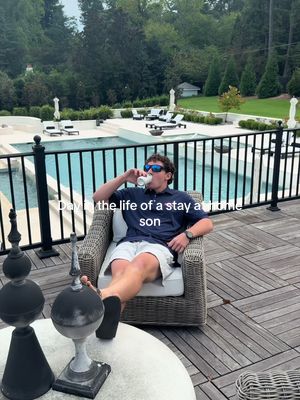 Stay at home son📈 #stayathome #son #workday #viral #reels 