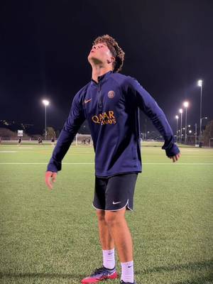 Late night skills #football #Soccer #footy #skills 