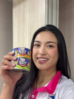 Kanin saan, kanin kailan? 🍚 Quick merienda with the team before the game 😆🐟 Tried the new Century Tuna Ready-to-Go Meals and ngayon debate na kung Tuna Sisig ba o Tuna Afritada ang mas masarap 👀 #SuperbodAleiah #CenturyTunaSuperbods2026 #SuperbodEra2026 #sisig #afritada