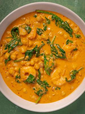 Simple prawn and chickpea curry 🍛  Full recipe below  https://www.andy-cooks.com/blogs/recipes/prawn-and-chickpea-curry 