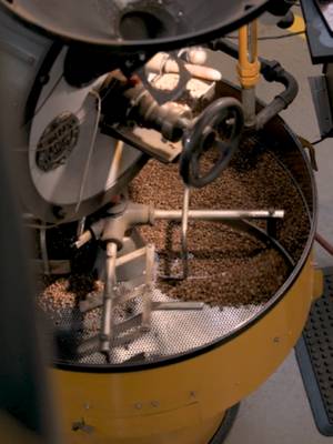 Roasting at our Chicago headquarters in under 30 seconds. Our most limited lots are roasted on our beloved vintage yellow Gothot. Year after year, feedback from our Direct Trade partners has helped us craft unique profiles for each coffee that we turn through this machine. Nudging levers and turning wheels, operating this roaster is a hands-on process that we’ve maintained for decades. #coffeeroaster #coffeetok #specialtycoffee #intelligentsia #intelligentsiacoffee