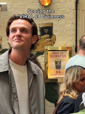 Londons cheapest pint? 🍺 guinness £4 📍 Simmons bar Soho  #schoonerscorer 